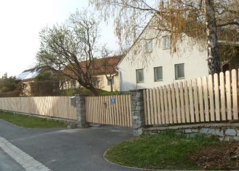 Holzzaun
