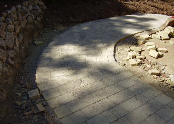 Gartenweg Kunststeinpflaster